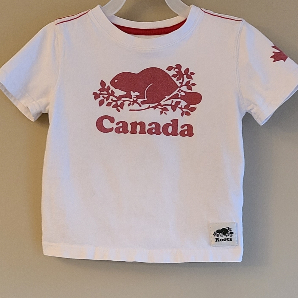 Roots kids white and red short sleeved tee shirt